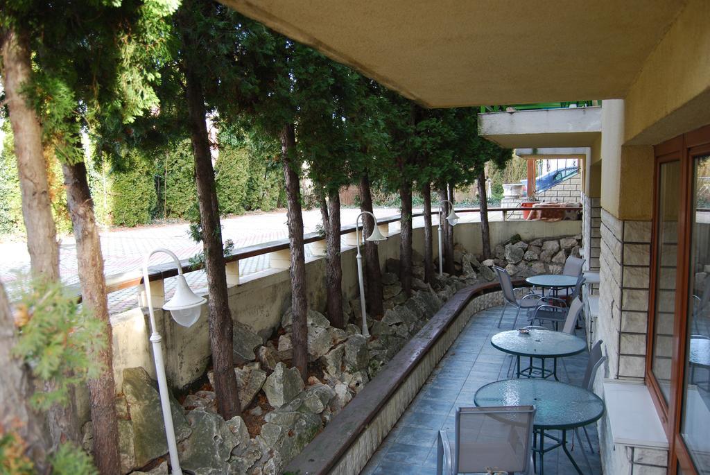Hotel Paar Szieszta Γκιόρ Εξωτερικό φωτογραφία